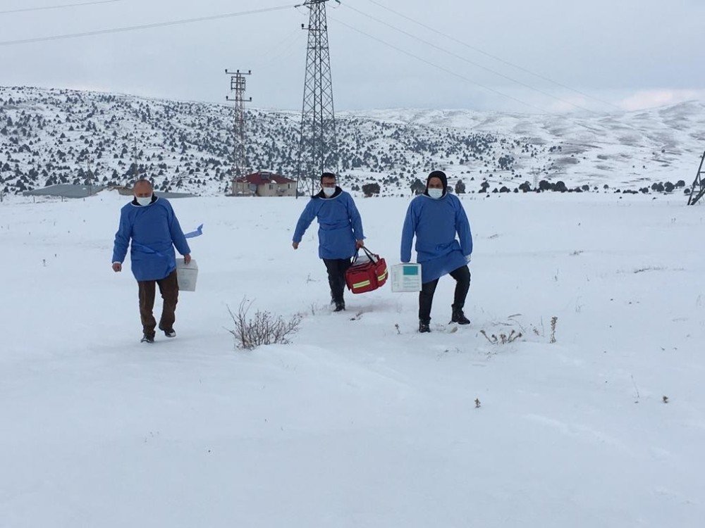 Bütün Zorlukları Korona Virüsü Yenmek İçin Aşıyorlar