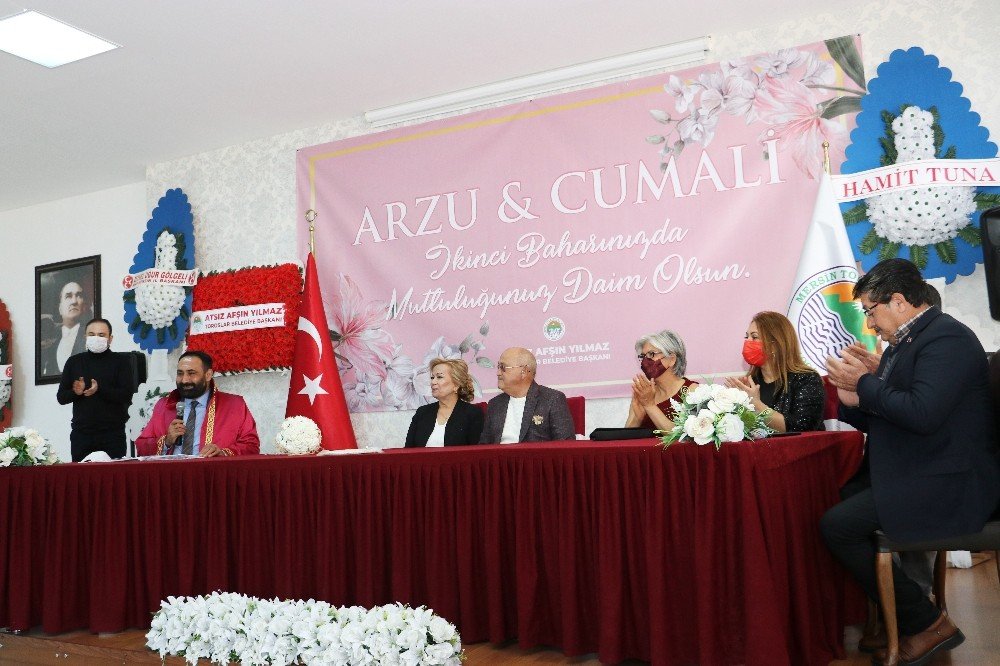 İ̇kinci Baharını Yaşayan Çiftin Nikahını Başkan Yılmaz Kıydı
