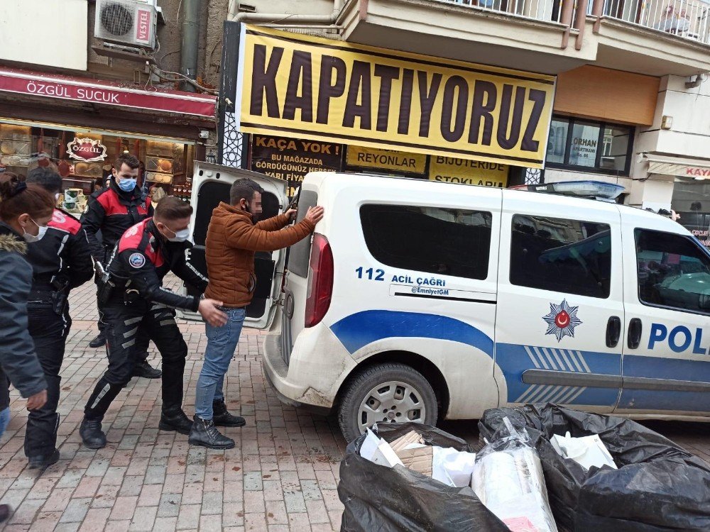 Küçük Doruk’u Annesinin Kucağında Bıçaklamış