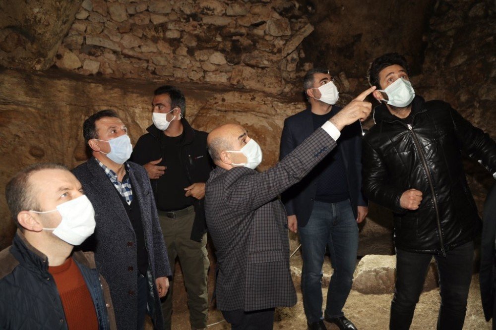 Vali Demirtaş, Midyat’ta İncelemelerde Bulundu