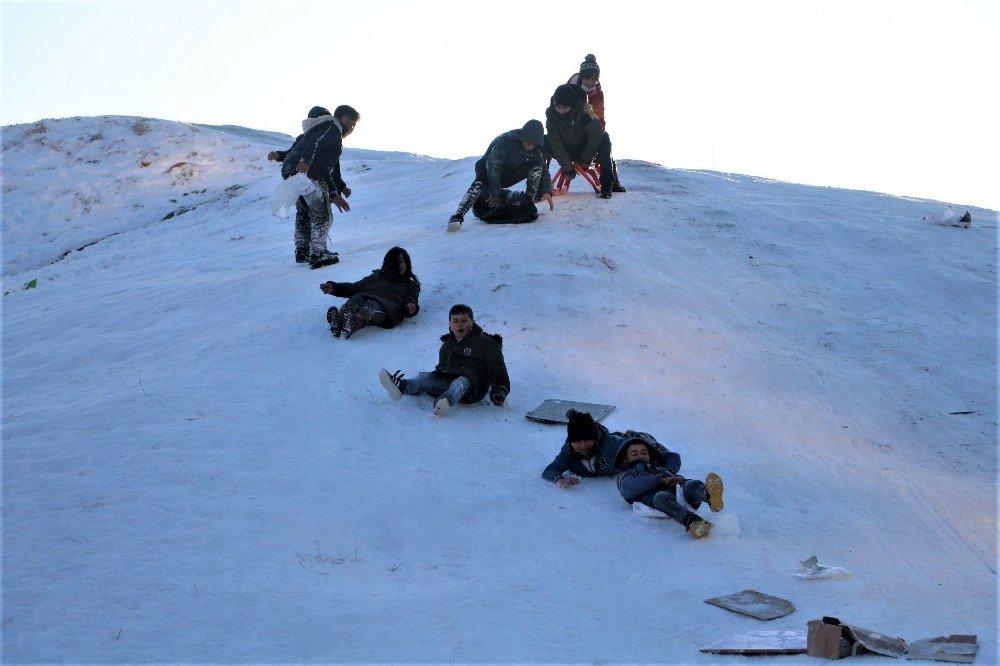 Plastik Poşet Eğlenceli Anlar Yaşattı