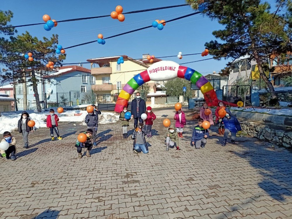 Eğitim Öğretim Yılının İkinci Dönemi Törenle Başladı