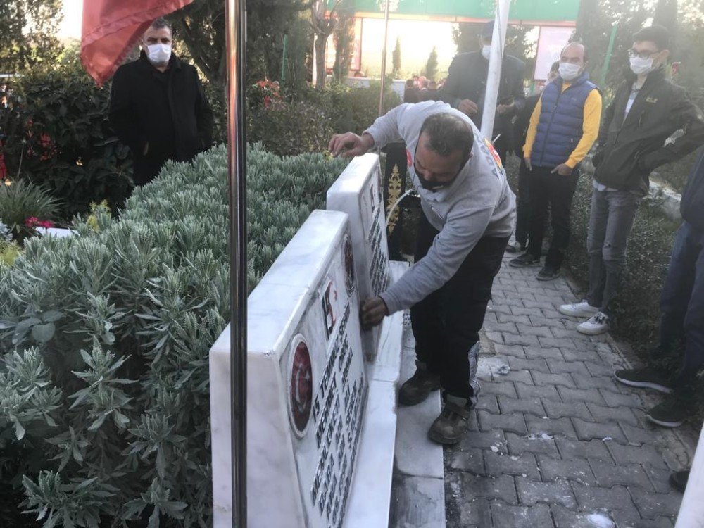 Adana’da Tahrip Edilen Mezarlar Onarıldı