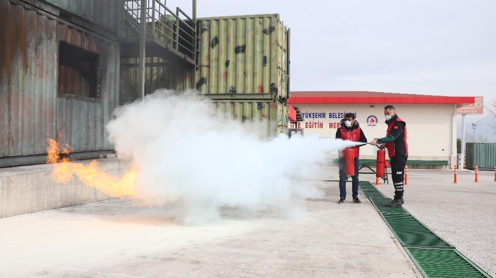 Denizli’de Arama Kurtarma Gönüllülerine Yangın Eğitimi Verildi