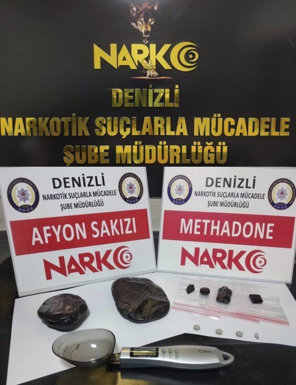 Sokak Satıcılarına Narkotik Darbesi: 30 Gözaltı