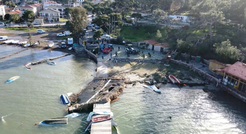Hortumun Vurduğu Ayvalık’a 204 Bin Tl Acil Yardım Ödeneği