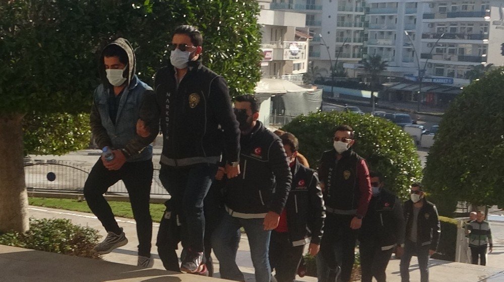 Marmaris’te Uyuşturucu Tacirleri Adliyeye Sevk Edildi