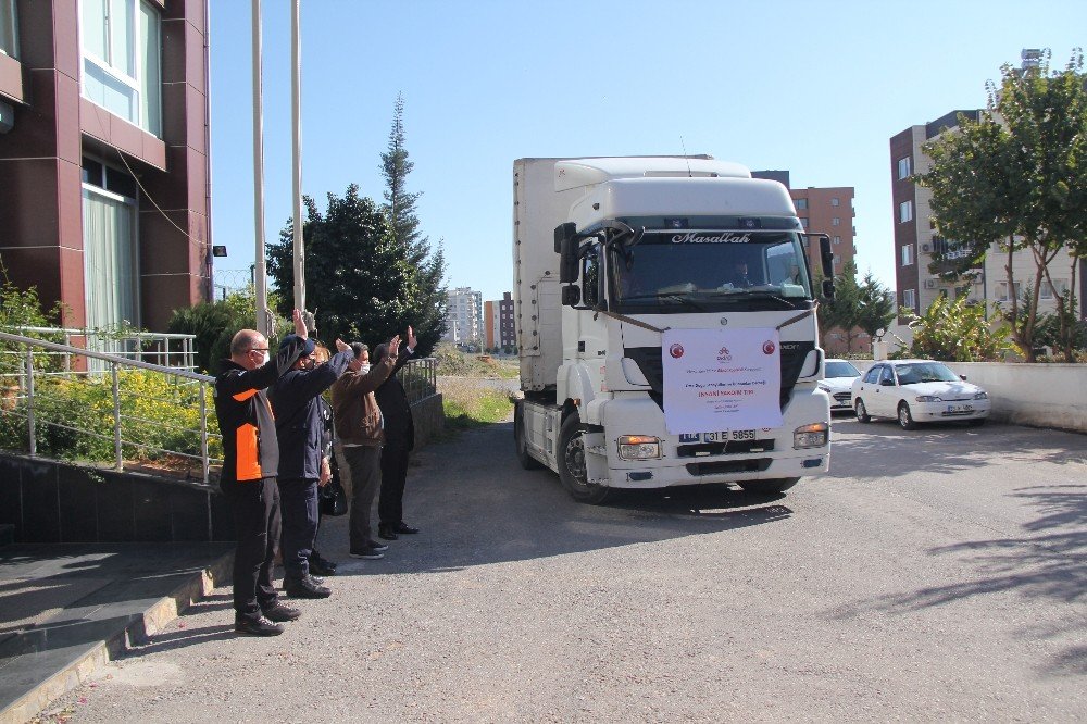 Mersin’den İ̇dlib’e İnsani Yardım Tırı