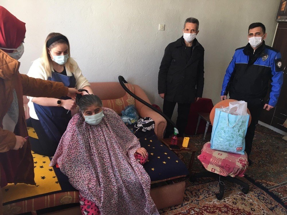 Yaşlı, Engelli Ve Hastalara Evde Berber Hizmeti