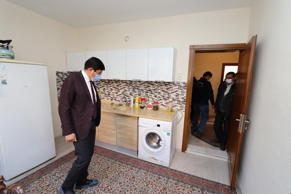 Başkan Özcan, Diyabet Hastası Kadın Ve Çocuklarına Sahip Çıktı