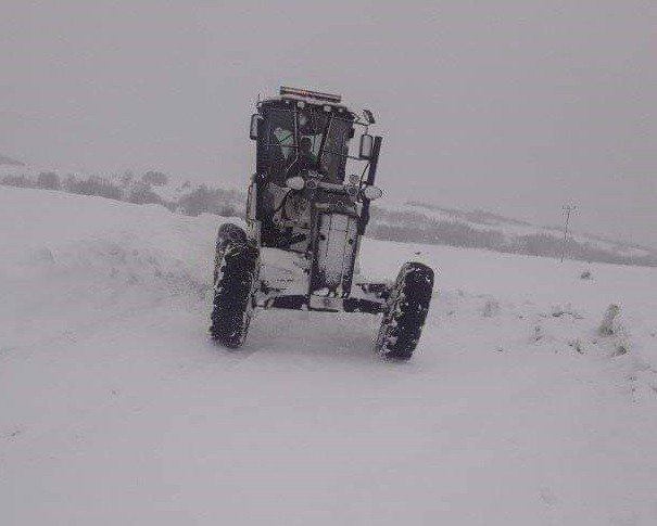 Bingöl’de Kapalı Köy Yolu Kalmadı