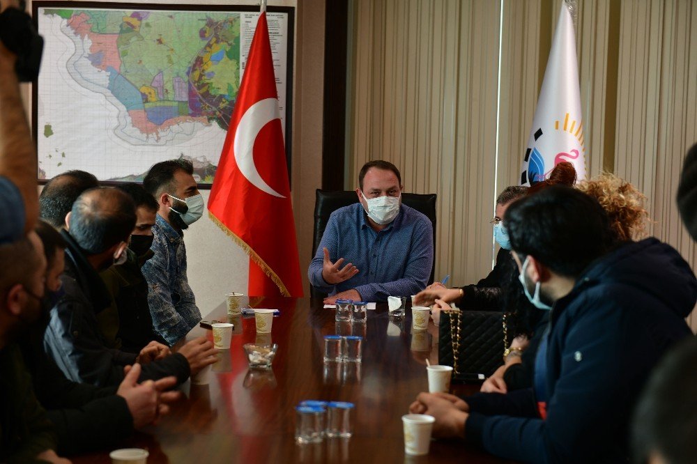 Çiğli Belediyesinden Yerel Sanatçılara Destek