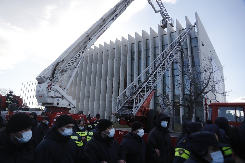 Gürcistan’da Ana Muhalefet Partisinin Başkanı Tutuklandı