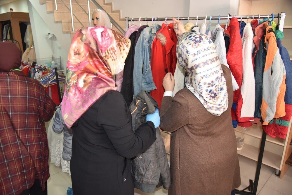 Geri Dönüşüm İhtiyaç Sahibi Çocukları Isıttı