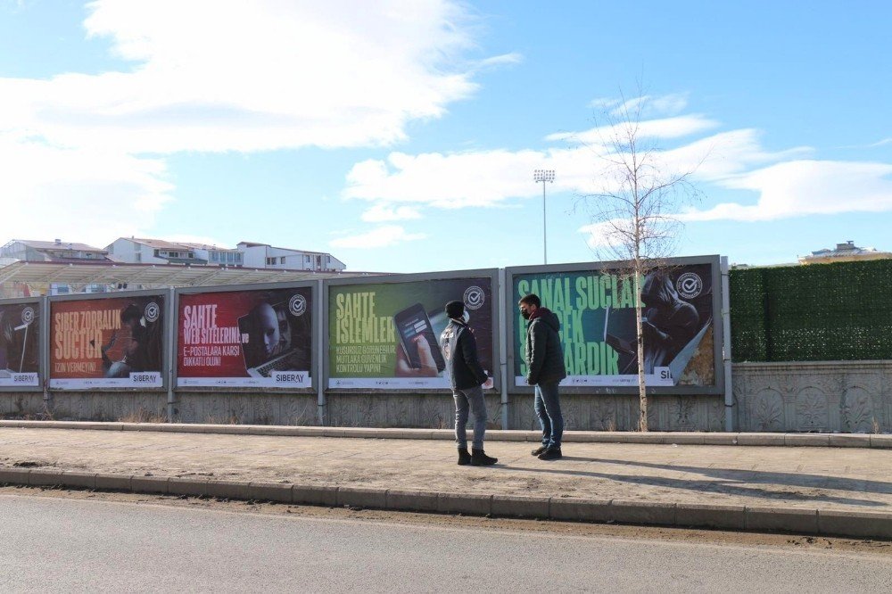 Kars’ta Vatandaşlar Siber Suçlara Karşı Uyarılıyor