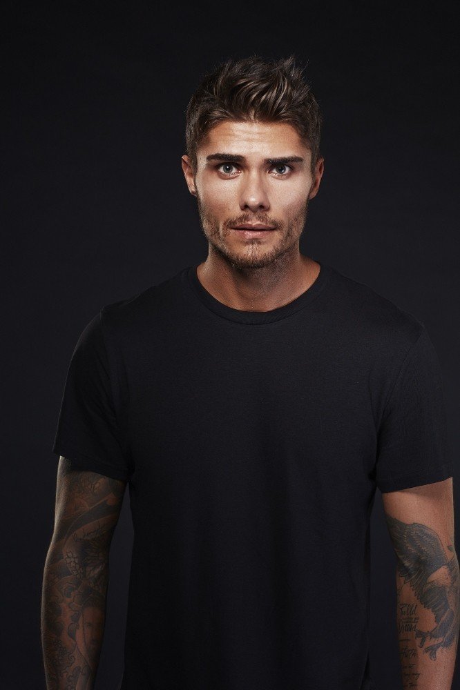 Ünlü İsimler Kar Havuzu’nda Buz Gibi Suya Atlayacak