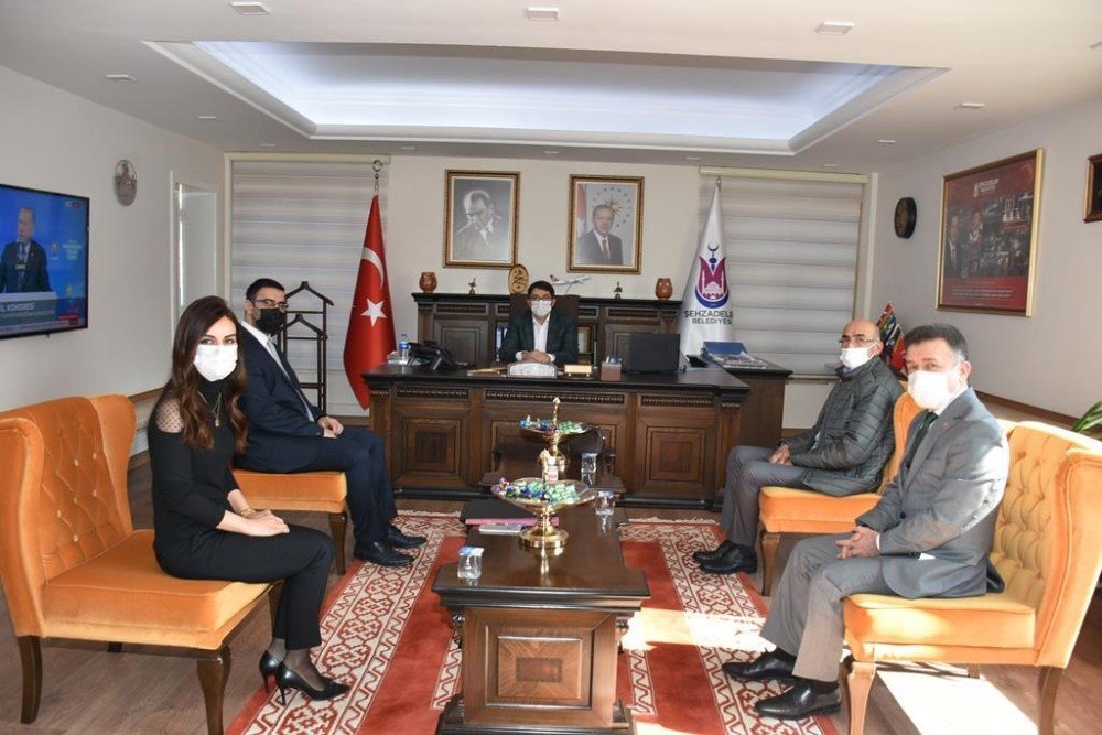 Şehzadeler Belediyesinde İmzalar Kadrolu İşçiler İçin Atıldı