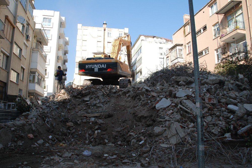 Rahip Brunson’ın Evi Yıkıldı