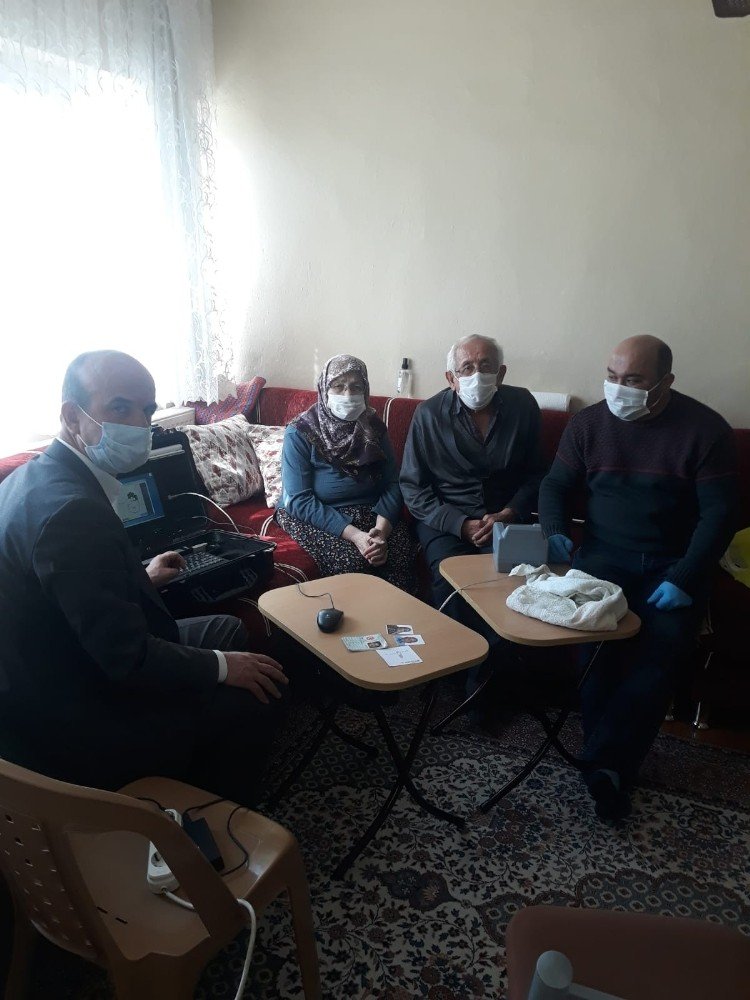 Korkuteli’de, Engelli Ve Yaşlı Bireylerin Çipli Kimlik Kartı Almasına Kolaylık