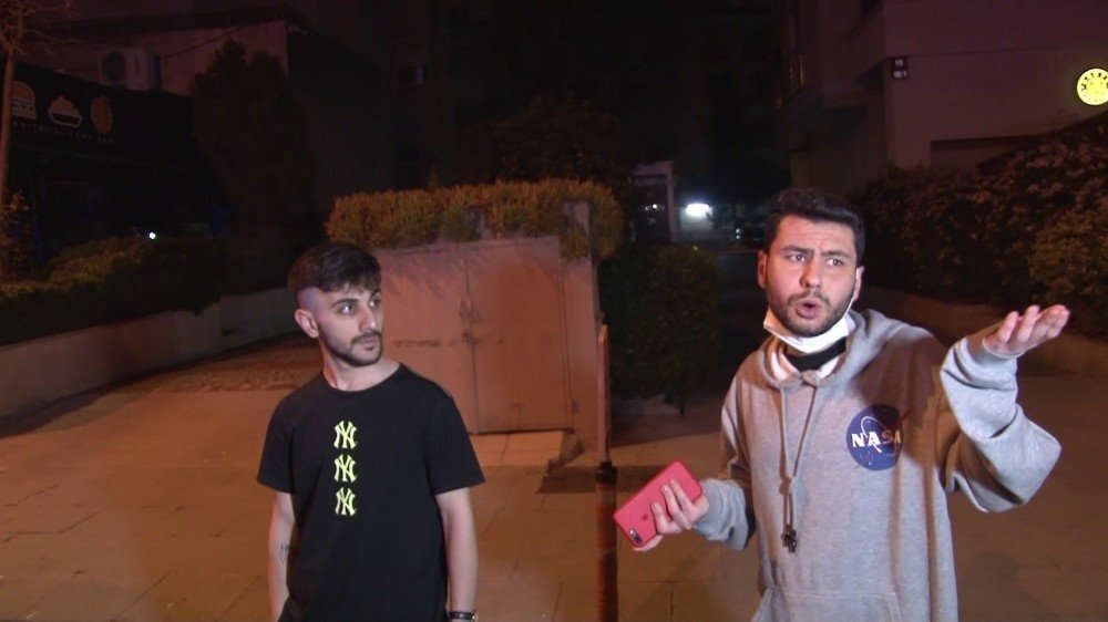 Kadıköy’de Kısıtlamayı Delip Kaza Yapan Gençlerden Gazetecilere “sapık Ruhlusunuz İnşallah Yaşamazsınız” Tepkisi