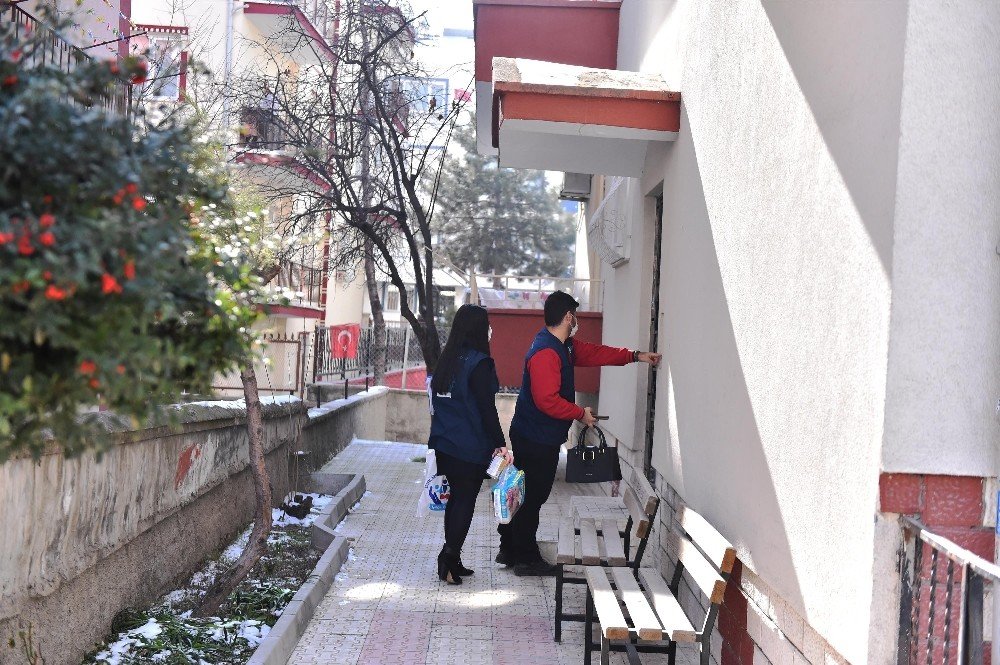 Ankara Büyükşehir Belediyesi’nden Bebek Bezi Ve Mama Desteği