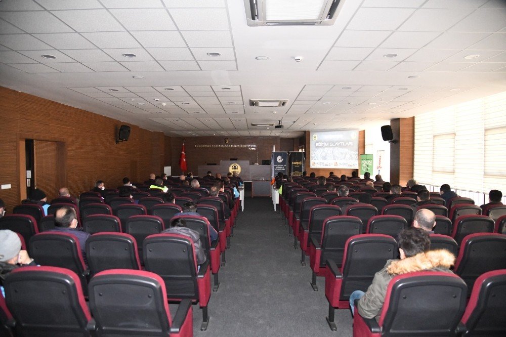 Pursaklar’da Belediye Personeline Madde Bağımlılığı Semineri