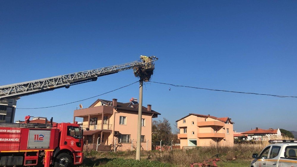 Ayvalık’ta Göçmen Kuşlara İtfaiye Ve Milli Parklar Şefkati