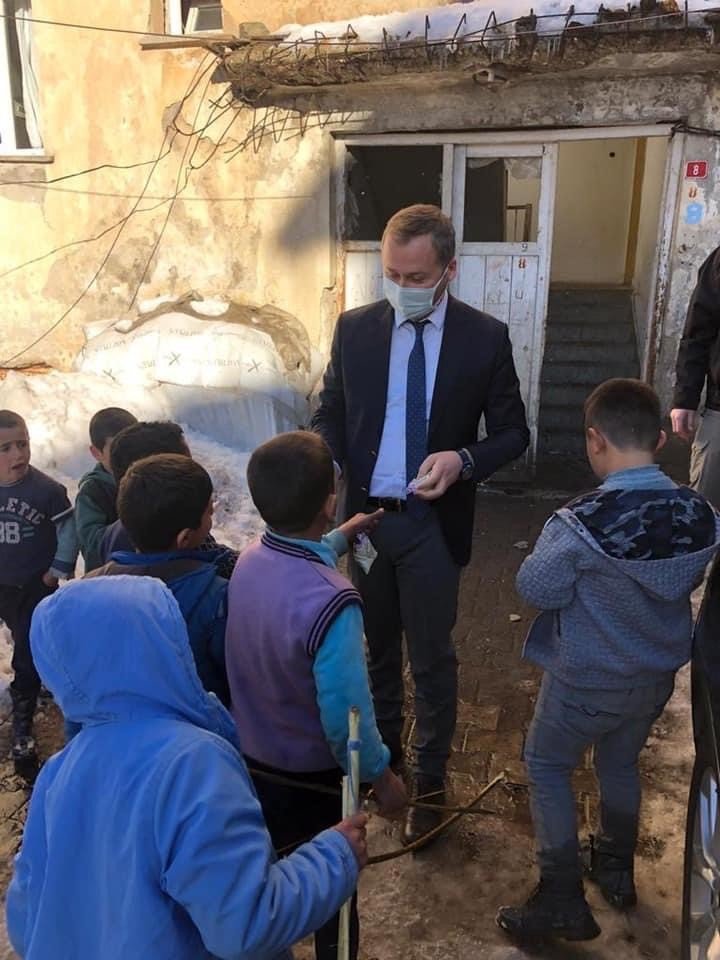 Kaymakam Yelek’ten Hane Ziyareti