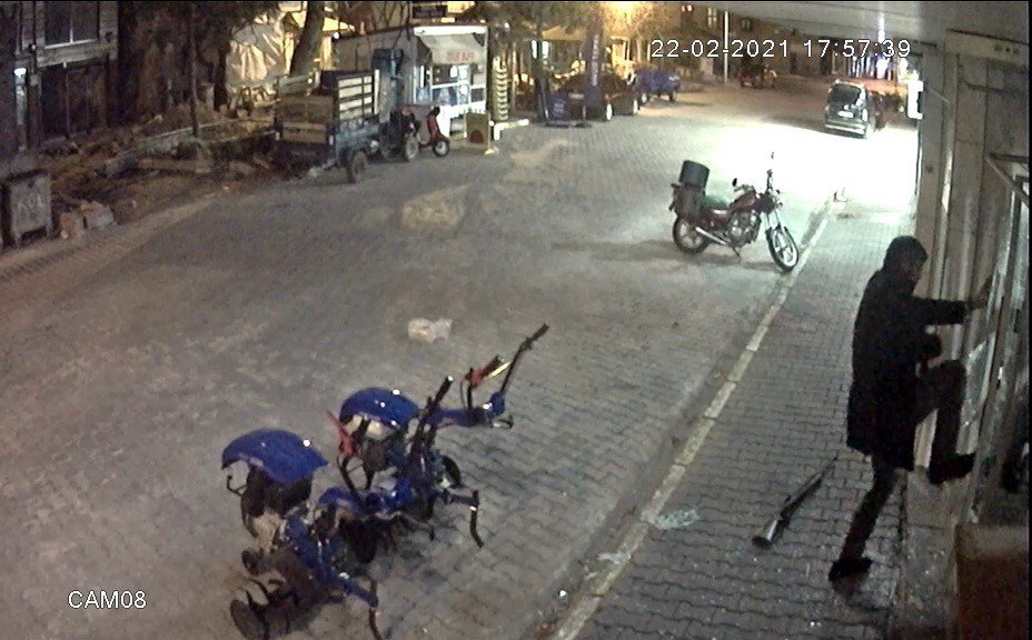 Av Bayisinden Çaldığı Tüfekle Havaya Rastgele Ateş Açan Şahıs Tutuklandı