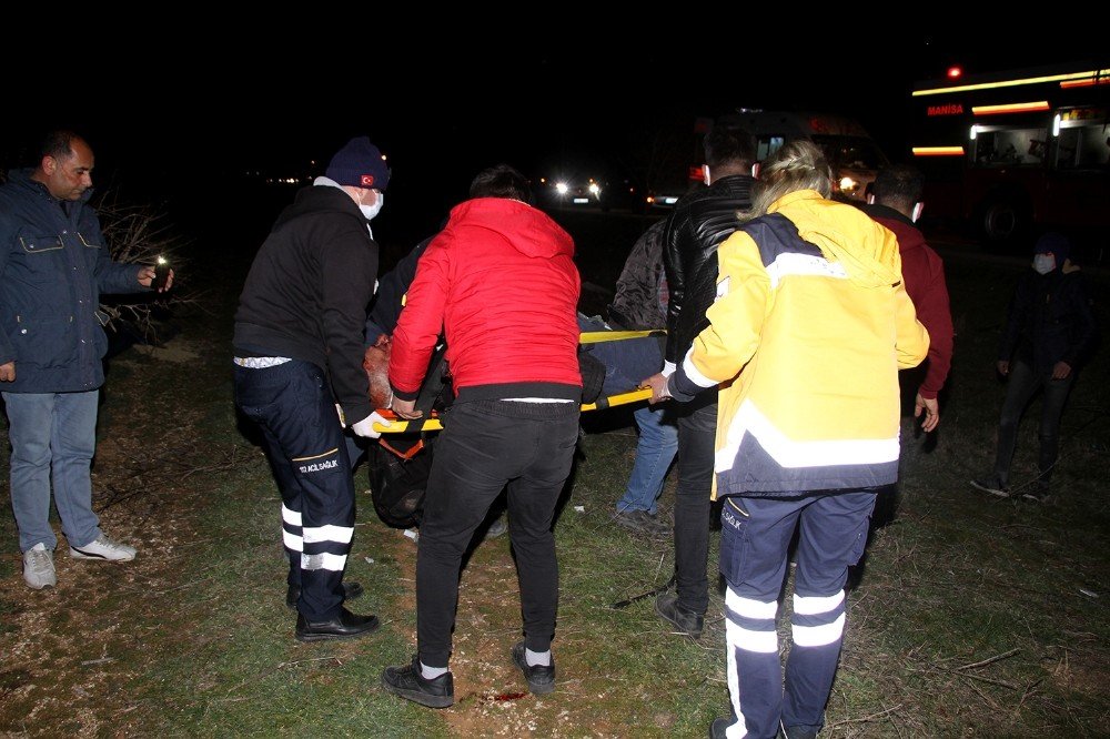 Arpa Yüklü Tır Ters Döndü: 2 Ağır Yaralı