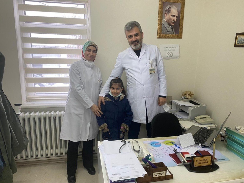 Minik Öğrencilerden Sağlık Çalışanlarına Teşekkür Mektupları