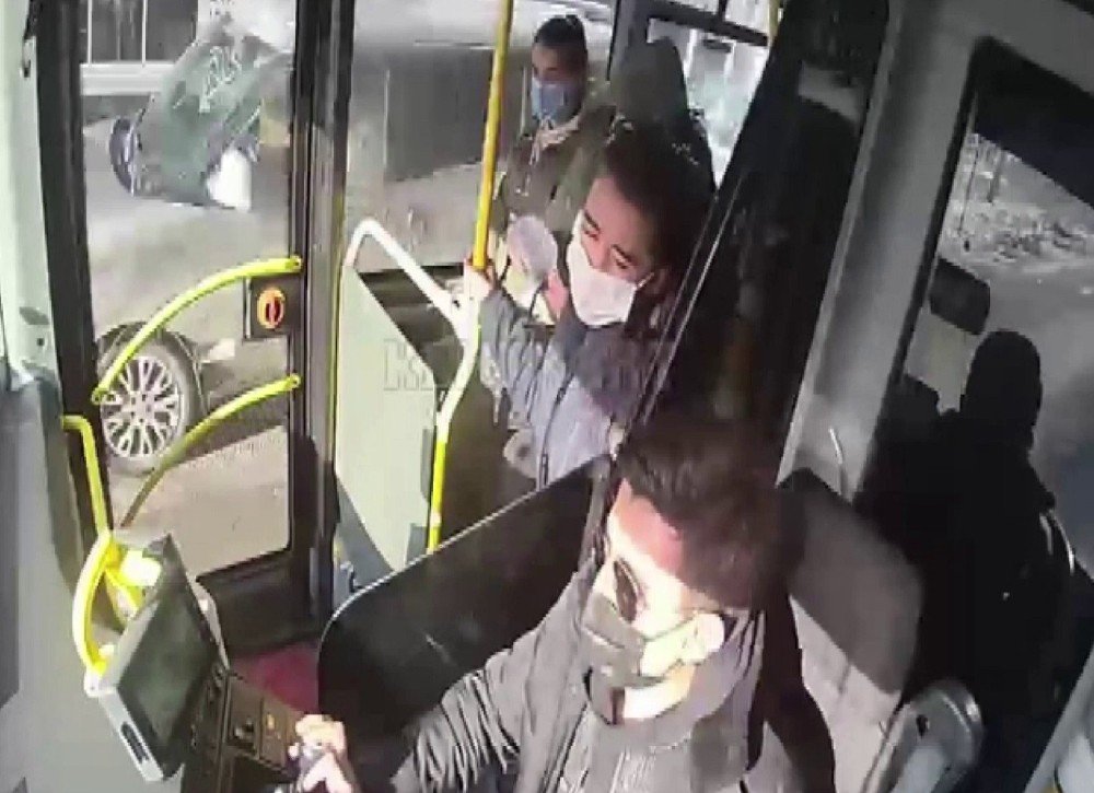 Kimliğini Evinde Unuttu, İmdadına Halk Otobüsü Yetişti