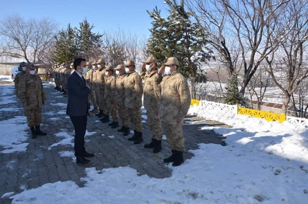 Kaymakamdan Jandarmaya Ziyaret