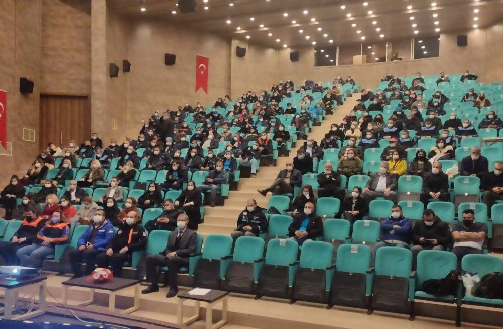 Belediye Personeline Afet Eğitimi Verildi