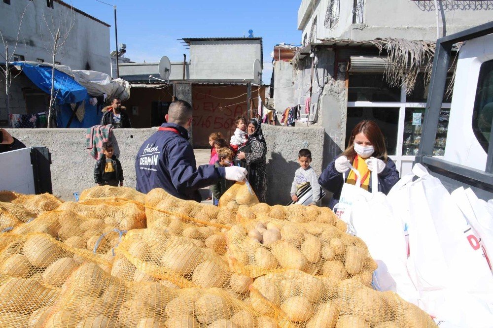 Hayırseverlerden İhtiyaç Sahiplerine Patates Limon