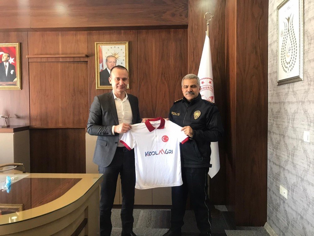 Ağrı Emniyet Müdürü Özen’den, Milli Eğitim Müdürü Tekin’e Ziyaret