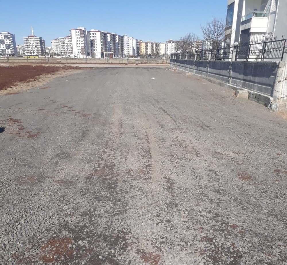 Bağlar’da Yeni Yapıların Olduğu Bölgelere 16 Kilometrelik Yol Yapıldı