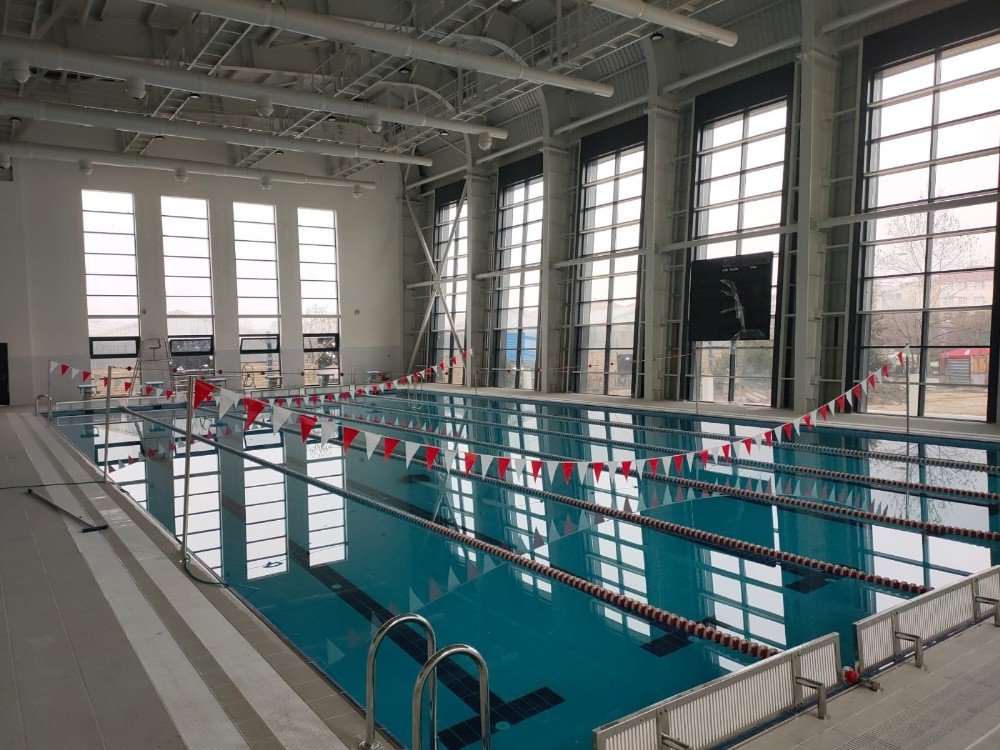 Kandıra Yüzme Havuzunda Sona Yaklaşıldı