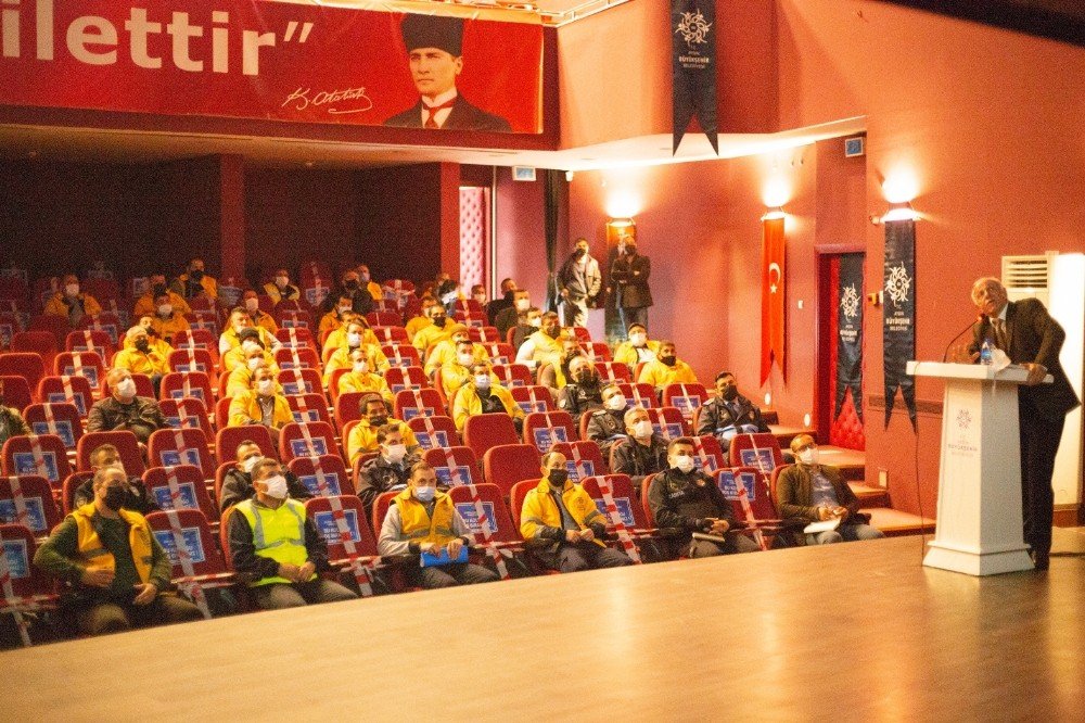 Büyükşehir Yol Güvenliği Eğitimi Verdi