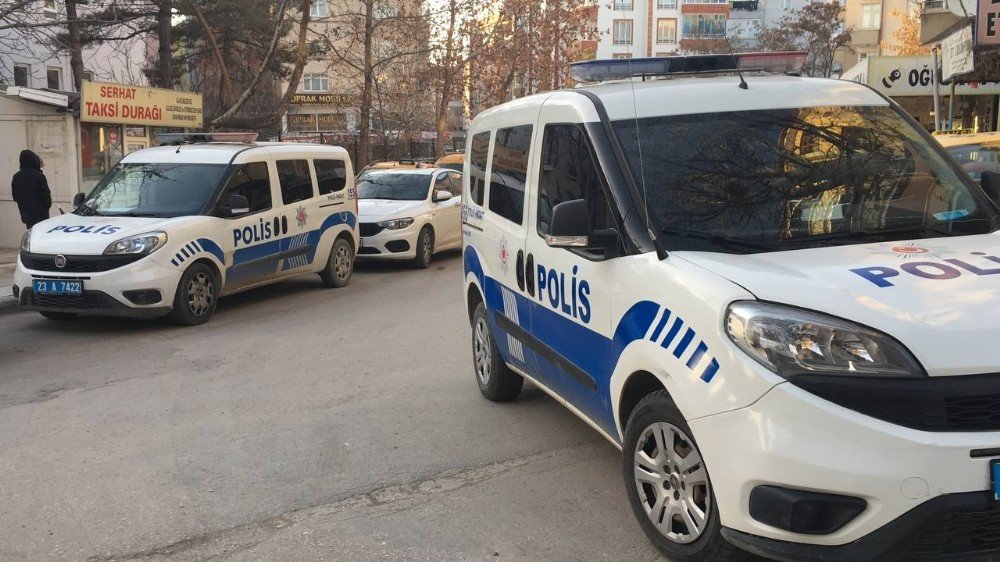 Elazığ’da Bıçaklı Kavga:1 Ağır Yaralı
