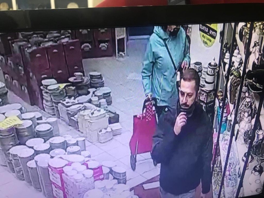 Hırsızlık Anı Anbean Kameralarda