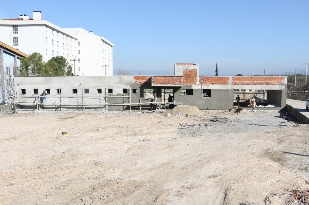 Kırkağaç’ta Sporseverleri Sevindiren Tesis