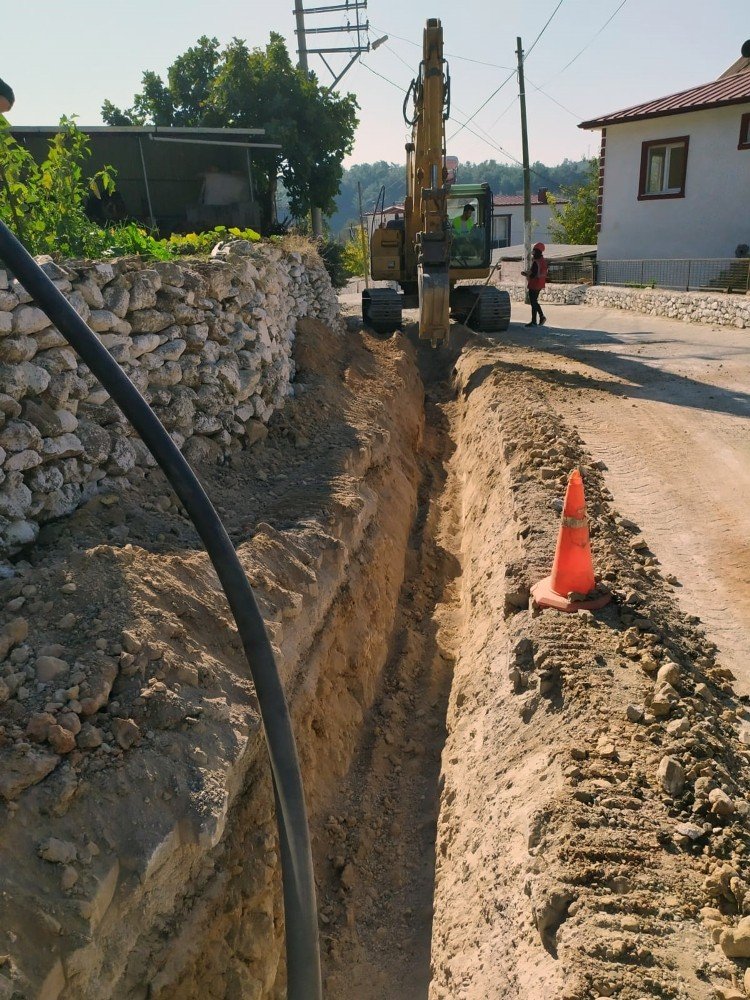 Çökertmeye 3 Km İçme Suyu Hattı Döşendi