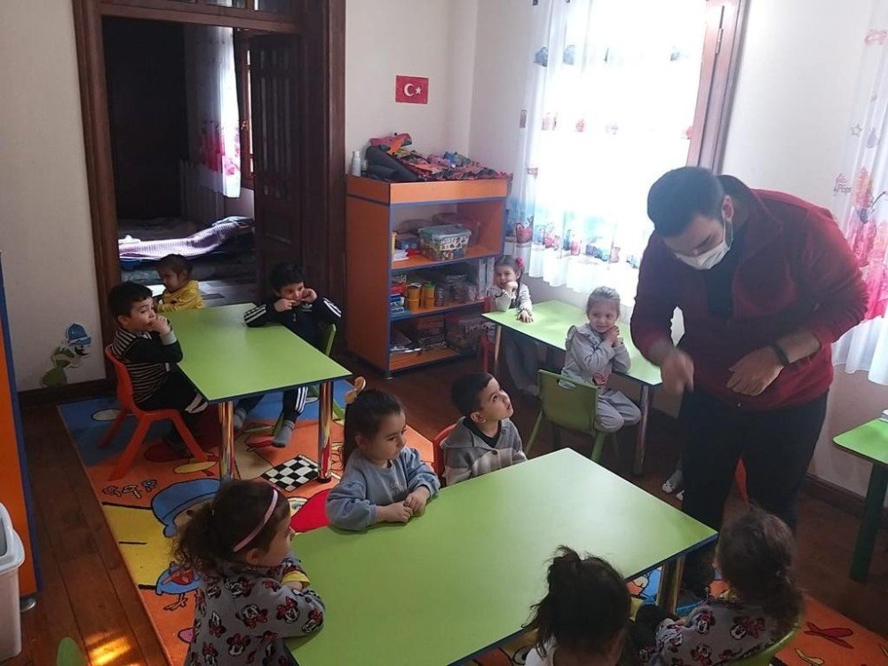 Şehzadeler’in Minikleri İ̇ngilizce Öğrenecek