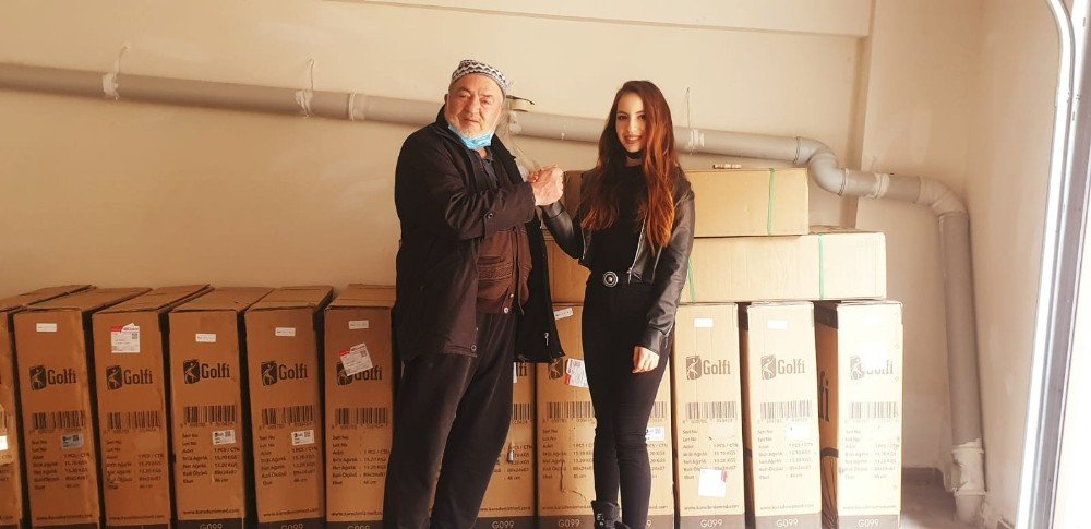 Dede-torun 124 Bin Takipçi İle Birlikte 6 Ton Kapak Topladı