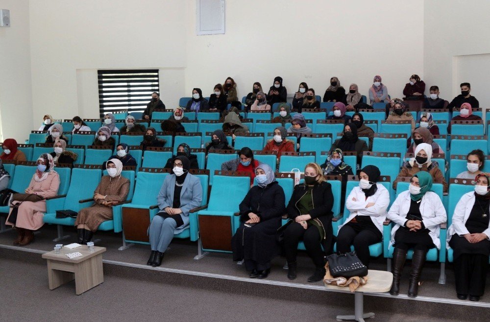 Van’da ‘gönülden Gönüle Dost Sohbetleri’ne Yoğun İlgi