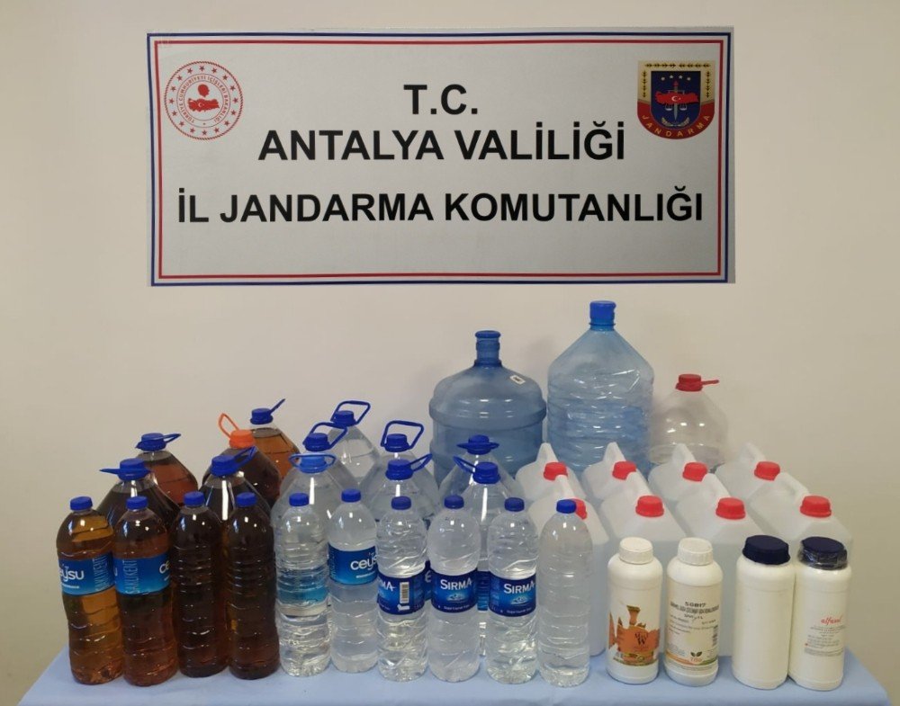 Sahte Alkol Üreticilerine Jandarma Baskını: 2 Gözaltı