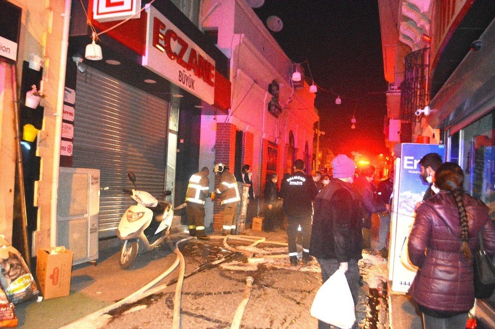 Ayvalık’ta Ev Yangını
