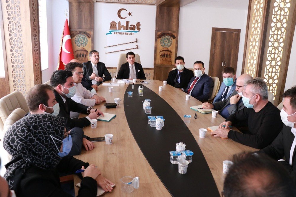 Ahlat’ta ‘turizm Altyapısını Geliştirme Ve Çevre Yönetimi’ Toplantısı