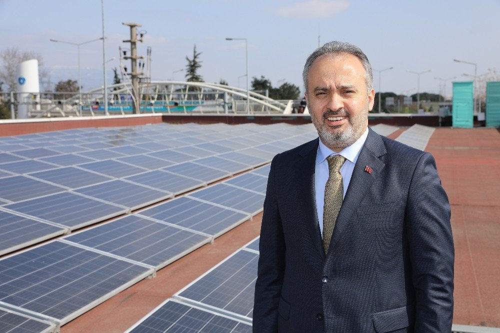 Metro Durakları Enerji İstasyonuna Dönüyor